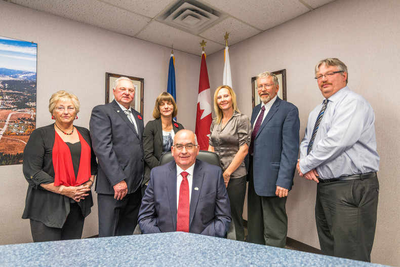 Left to Right: Councillor Marlene Anctil, Councillor Dave Filipuzzi, Councillor Doreen Glavin, Mayor Blair Painter, Councillor Lisa Sygutak, Former Councillor Gordon O. Lundy, Councillor Dean Ward